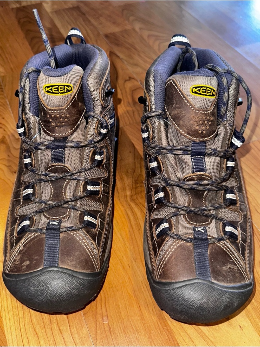 KEEN Brown Hiking Boots - Women’s Mid Ankle Trail Shoes